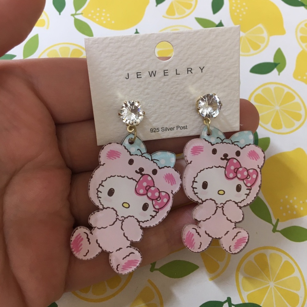 🍊NWT Sanrio Hello Kitty Pink Teddy CZ Earrings - Picture 6 of 10
